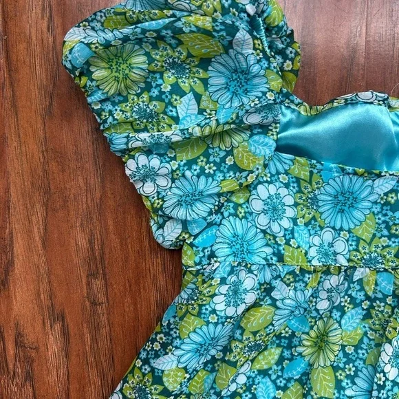 Girl’s Floral Print Dress with Puff Sleeves and Bohemian Asthetic - Picture 2 of 7